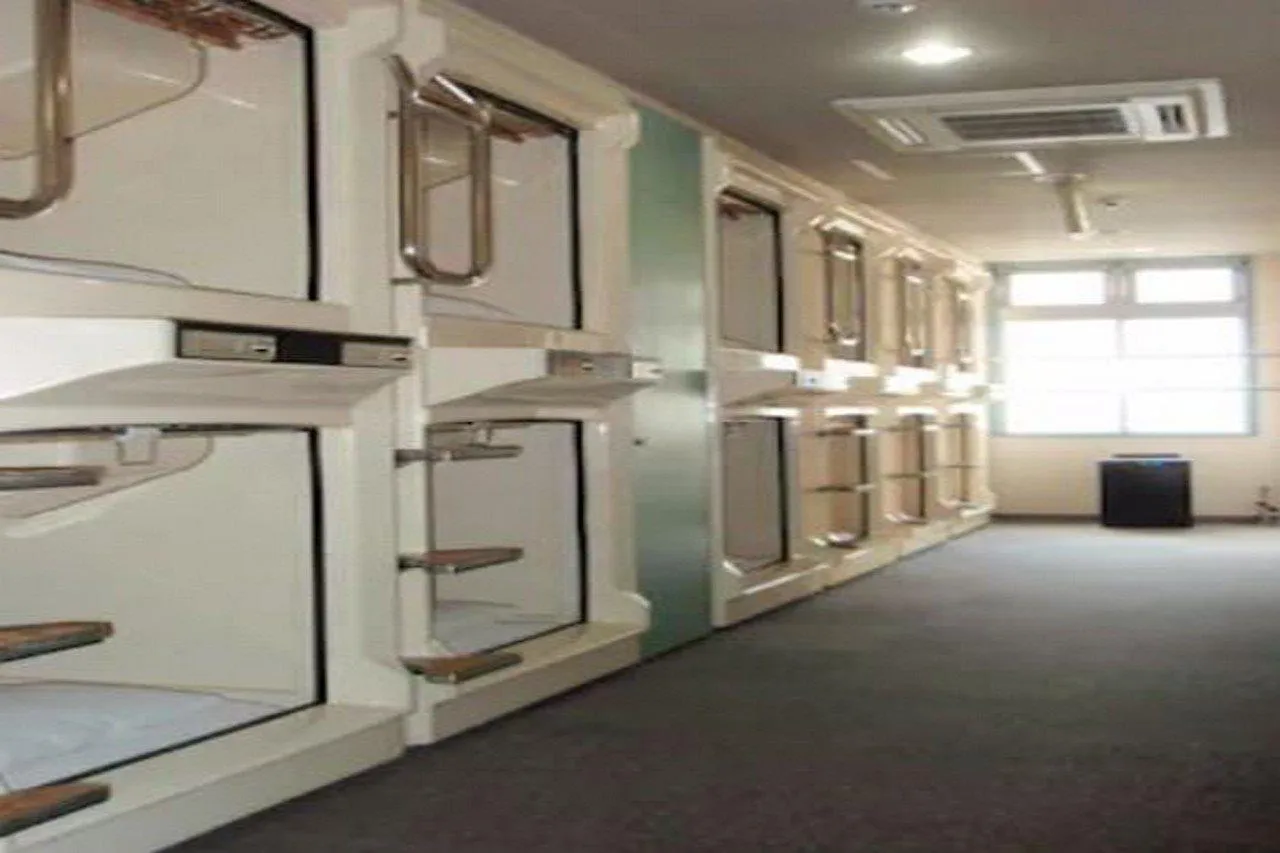 Capsule Hotel Kobe Sannomiya (Adults Only) 0*,  Japon